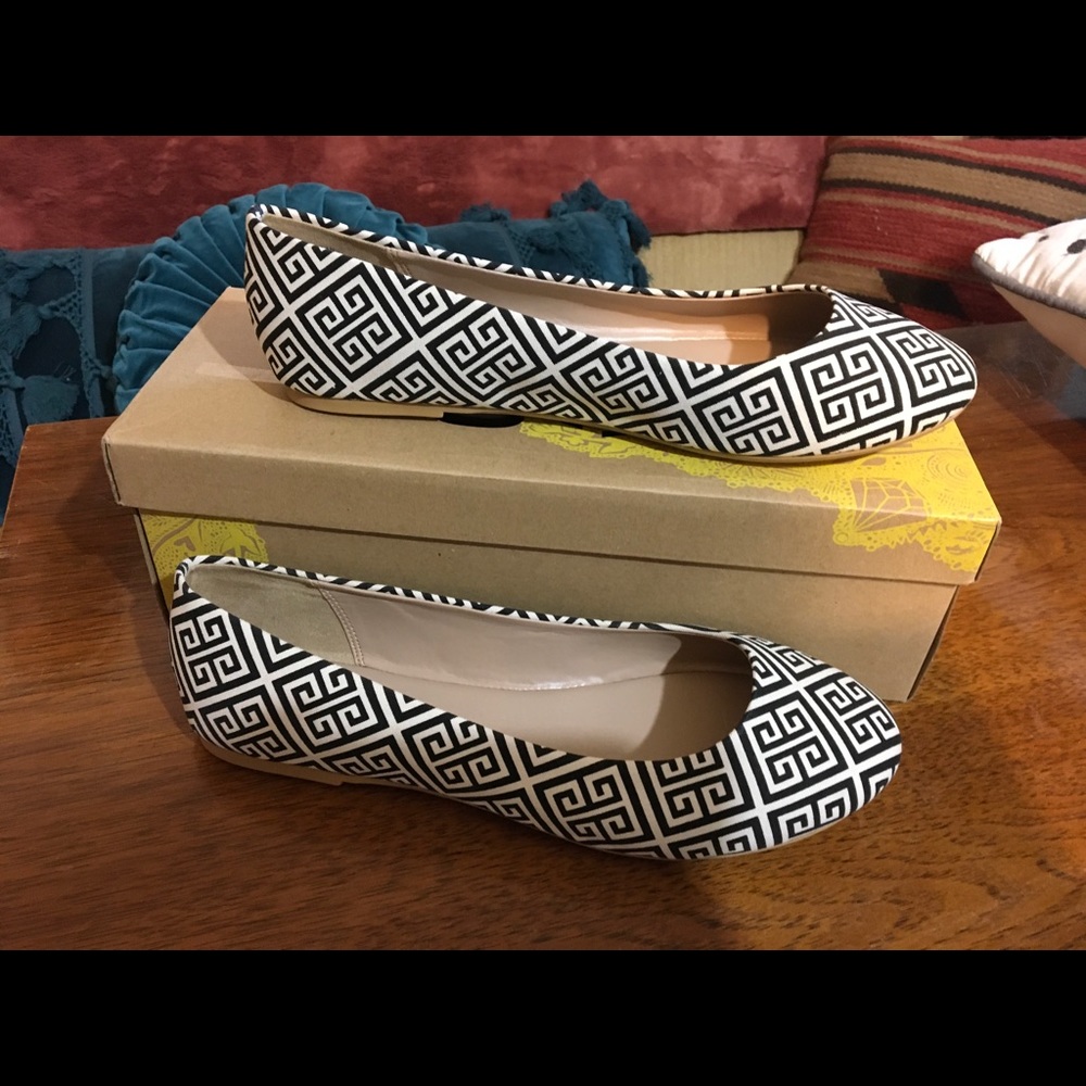 Geometric Flats